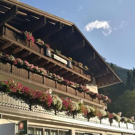 Gasthof Pension Kohlplatzl Hopfgarten in Defereggen Exterior foto