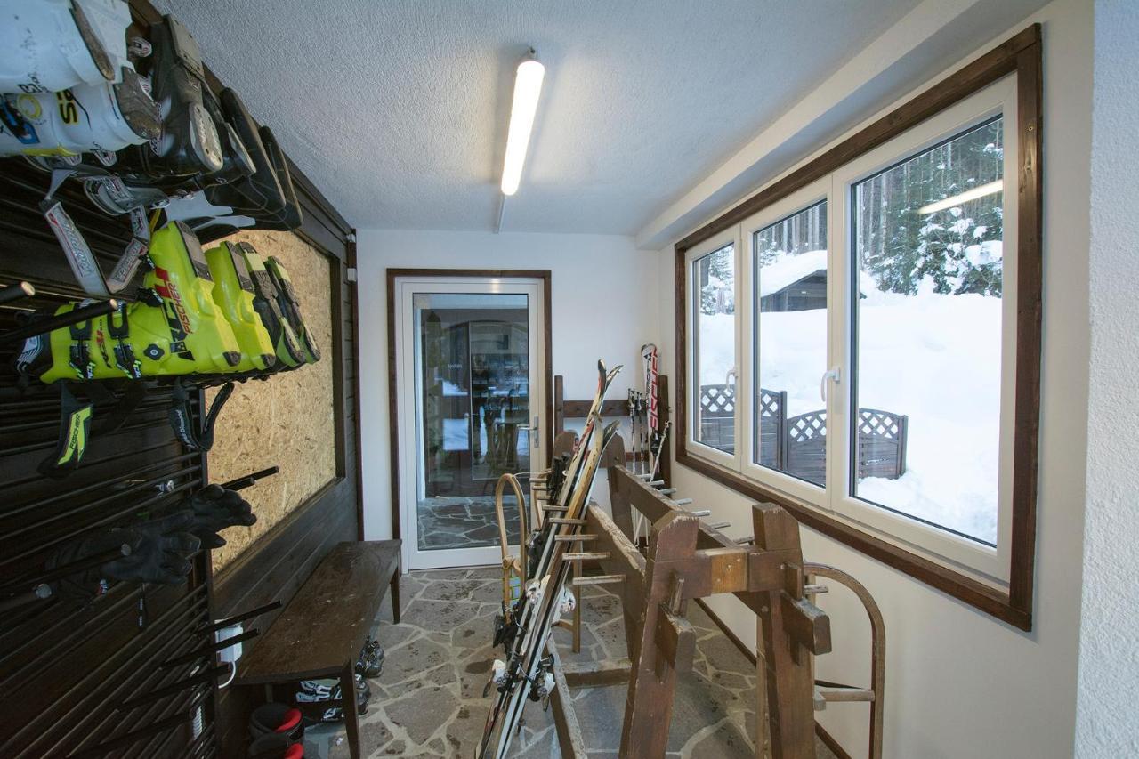 Gasthof Pension Kohlplatzl Hopfgarten in Defereggen Exterior foto